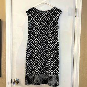 Chico’s Black and White Geometric Shift Dress